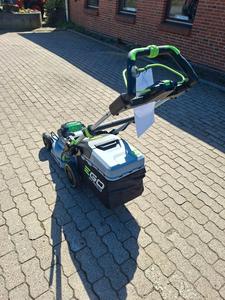 For POWER+ 1000 Series Cordless Self-Propelled Lawn Mower LM2236SP 10.6 Ft-lb Torque Electric with 250L Grass Box - Product Image 3