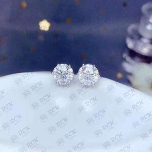 Pendientes de moissanita de corte redondo TCW 2,20 para mujer/Joyería de regalo de aniversario para sus tachuelas de diamante - Product Image 2