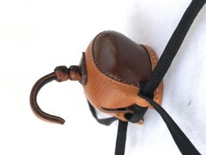 Capuche de fauconnerie personnalisée pour tête d'aigle avec logos propres Cagoules néerlandaises de fauconnerie équipement de fauconnerie - Product Image 5