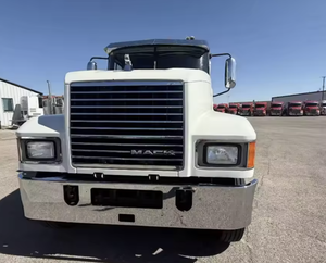 Best!! Wholesale Price 2018 Pinnacle CHU613 Sleeper Semi <b>Truck</b> - 50" Flat Top Sleeper, 505HP Export Ready - Product Image 1
