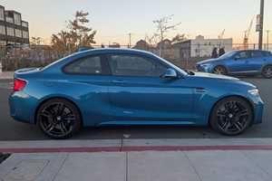 BMW M2 Turbo 6 cylindres 2018 d'occasion en excellent état, pack Executive, provenant du Texas et de Californie - Product Image 2