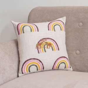 Funda de Cojín Decorativa Hecha a Mano con Estampado de Arcoíris en Algodón Boho, Textil para el Hogar para Uso en Hoteles - Product Image 6