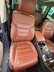 MEJOR OFERTA Volkswagen Touareg TDI Lux Turbodiésel V6 2015 con Tracción en las Cuatro Ruedas, Transmisión Automática y Pantalla Táctil - Product Image 3