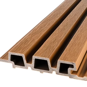 Solución de revestimiento de paredes exteriores con material compuesto WPC moderno con propiedades impermeables y antideslizantes. - Product Image 1