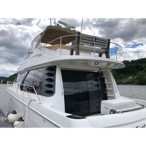 Bateau de croisière de luxe classique Carver Voyager Pilothouse 530 de 1998, moteur Cummins double, utilisé - Product Image 1