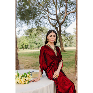 Đầy đủ tilla thêu ren trên đường viền cổ áo tay áo HEM để cung cấp cho bạn một cái nhìn sang trọng phụ nữ hai giai điệu Maroon kaftan - Product Image 3