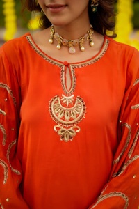 ชุดกางเกง Kurti สำหรับผู้หญิงชุดสำหรับงานแต่งงานแบบชาติพันธุ์ดั้งเดิมที่สง่างาม - Product Image 2