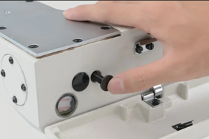 Máquina de Coser de Cadena de 3 Agujas Ja-ck JK-T9280D-73-2PL con Construcción de Acero, Mango de Plástico, Garantía de 3 Años, Hecho en Nueva York - Product Image 5