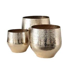 Jarrón de Metal para Decoración Vertical, Estilo Clásico, Hecho a Mano en Aluminio con Acabado en Níquel, Más Vendido en Línea - Product Image 6