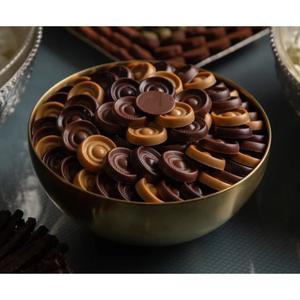 Bol de luxe en métal martelé de qualité avec accents dorés Bol de table moderne pour les fêtes de mariage et autres occasions - Product Image 3