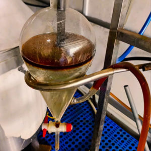 Haute qualité 100% huile de bois de Oud naturelle pure huile essentielle la plus vendue bonne qualité prix de gros - Product Image 4