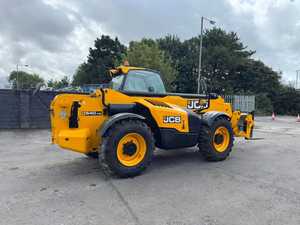 Chargeur frontal compact haute performance JCB 532-60 Plus Agri Stage V avec cabine climatisée pour la construction et l'agriculture - Product Image 4