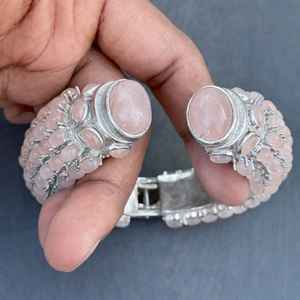 Brazalete de Plata con Piedra Preciosa de Cuarzo Rosa Natural |   Joyería Artesanal Ajustable - Product Image 5