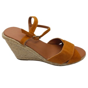Espadrilles uniques confortables pour l'été et le printemps Doublure supérieure en microfibre Semelle extérieure en caoutchouc antidérapante Légère Disponible Différente - Product Image 1