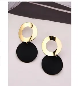 Hot Sale Fashion Acrylic Resin Long Pendant Women Earrings Round Temperament Ear Jewelry Drop Earrings For Women