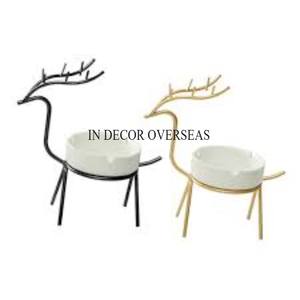 Offre spéciale Cendrier design cerf en marbre blanc Forme ronde Métal plaqué or de haute qualité Prix de gros Inde - Product Image 2