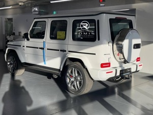 Nuova Mercedes Classe G Bianca, SUV con Carrozzeria Rigida, Turbo Sinistro, Euro VI, Benzina, Griglia Frontale, Fari Rotondi, Veicolo Urbano Fuoristrada - Product Image 4