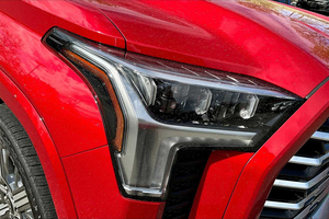 โตโยต้า ทันดรา แคปสโตน เอชวี 4x4 4 ประตู ครูว์แม็กซ์ แอลเอชดีอาร์เอชดี ปี 2024 - Product Image 4