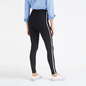 Pantalons de yoga avec poches et logo personnalisé de haute qualité Leggings pour femmes pour l'entraînement sportif Vente en gros respirante confortable style décontracté - Product Image 2