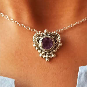 Collar de Plata de Ley con Amatista Natural Hecha a Mano, Colgante de Gema Morada, Dijes Finos para Mamá, Aniversario, Navidad - Product Image 4