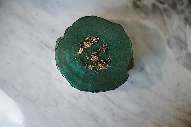 Available in different colors