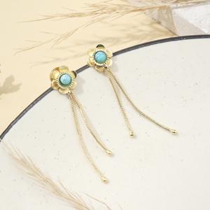 Pendientes de Flores de Latón Chapado en Oro con Piedra Turquesa |   Joyería Minimalista Hecha a Mano con Borlas Largas para Mujer - Product Image 1