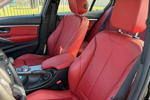 BMW 340i S-edan 2018 d'occasion en bon état, 52 500 milles, moteur turbo 6 cylindres, packs M Sport et Premium, provenance sud des États-Unis - Product Image 5