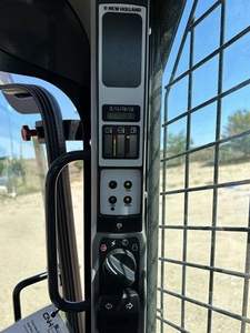 HOLLAND L320 Compact Track Loader Skid Steer Loader Core (Moteur de pompe à boîte de vitesses) Moteur Changchai d'occasion à haute efficacité à vendre - Product Image 4