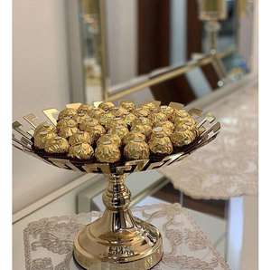 Plateau artisanal en forme de croissant doré pour dattes au chocolat et pistaches, élégant cadeau décoratif pour le Ramadan - Product Image 2