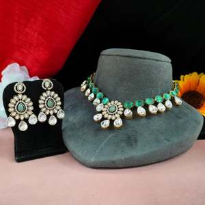 Impresionante conjunto de collar de moissanita Kundan sin cortar lujoso Sparkle Fusion artesanía tradicional joyería de moda de la mejor calidad - Product Image 1