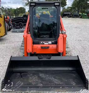 Minicargadora Kubota 2022 con Motor, Bomba, Caja de Cambios y Engranajes Originales, Garantía JCB de 1 Año - Minicargadora Compacta - Product Image 5