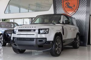 Nuevo Land Rover Defender X Dynamic HSE Turbo 2026, 3.0L Gasolina, 400 HP, Automático, Cuero, Techo Panorámico, LED, R20, Volante a la Izquierda, Color Oscuro - Product Image 4