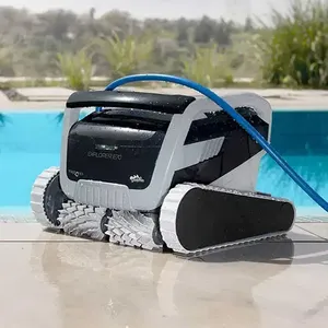 ¡OFERTA ESPECIAL! Limpiador robótico de piscinas Dolphin Explorer E70 con soporte y Wi-Fi - Product Image 2