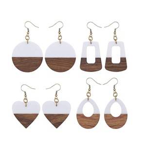 Pendientes de Resina Epoxi al por Mayor del Mejor Fabricante, Diseño Popular de Lujo para Fiestas, Joyería de Moda, Pendientes de Resina, Nuevo Diseño - Product Image 6