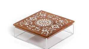 Caja de regalo de acrílico Premium hecha a mano con tapa de incrustaciones de nácar para dulces de chocolate elegantes y almacenamiento de frutas secas Ramadán y Eid - Product Image 2