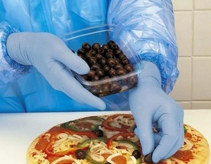 Ansell VersaTouch 92-471 Gants jetables bleu clair avec prise fiable pour la manipulation des aliments Nettoyage léger et produits chimiques - Product Image 4