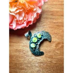Pendentif artisanal vintage en argent sterling avec variscite Chimney Butte Palomino, serti clos, incrustation turquoise, motif numéroté - Product Image 3