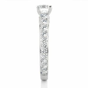 Bague de fiançailles en diamant solitaire taille ronde avec accents - Product Image 2