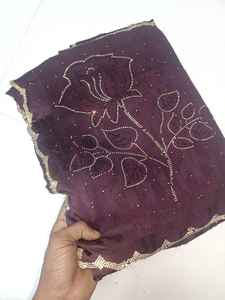 Sari de Seda Brasso de Diseñador con Hermoso Diseño de Bordado Siroski y Calado para Mujeres Adultas Indias/Pakistaníes - Product Image 2