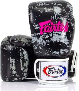 นวมชกมวย Fairtex คุณภาพสูง สีดำ หนังแท้ น้ำหนักเบา กันน้ำ แบบผูกเชือก สำหรับฝึกซ้อมและต่อยมวยไทย - Product Image 1