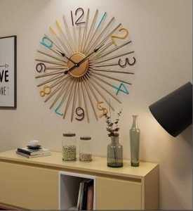 Horloge murale en métal élégante faite à la main, aiguille, accent design moderne pour salon, chambre à coucher, bureau, intérieurs haut de gamme alimentés par batterie - Product Image 5