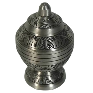 Urnas de recuerdo de cremación de latón de alta calidad con grabado de urnas funerarias de metal con acabado de color dorado y Rojo para cenizas humanas - Product Image 4