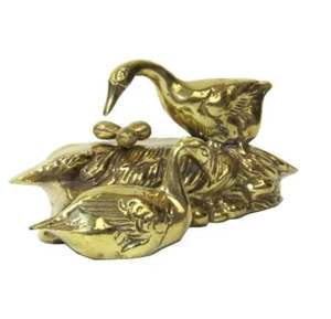 Estatua de Banco de peluche de bebé de latón con esmalte de latón liso Teddy usando para banco de peluche y estatua decorativa para el hogar - Product Image 1