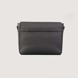 Bolso Mensajero de Cuero Carismatico Vintage Gris con Logotipo Personalizado y Cadenas Geométricas para Primavera/Verano - Product Image 3