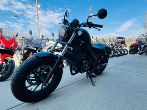 มอเตอร์ไซค์ครุยเซอร์ Rebel 300 รุ่นปี 2025 พร้อมจำหน่าย มีสินค้าในสต็อก - Product Image 3