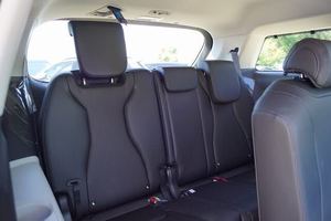 Offre Spéciale : Occasion à saisir ! Véhicule d'occasion KIA Carnival EX FWD 2024 - PRÊT À EXPÉDIER - Product Image 4