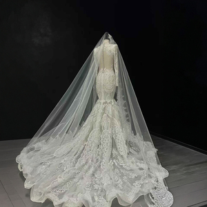 Robe de mariée sirène luxueuse et moderne NT84 à col montant, broderies florales en dentelle, appliques en cristal, coupe ajustée, traîne chapelle, pour soirée - Product Image 2
