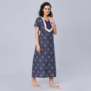 Camisón Largo Evolve para Mujer, 100% Algodón Estampado, Ropa de Dormir Súper Cómoda, Cintura Elástica, Cierre con Botones, Popelina Tejida - Product Image 4