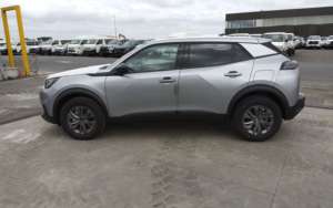 Meilleures ventes : Peugeot 2008 Active 1.2L Essence Automatique d'occasion - Product Image 2
