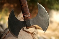 Grande hache nordique de vente chaude, hache de lame de double tranchant de Viking, hache de forge de main, hache double face avec la poignée et la gaine enveloppées en cuir